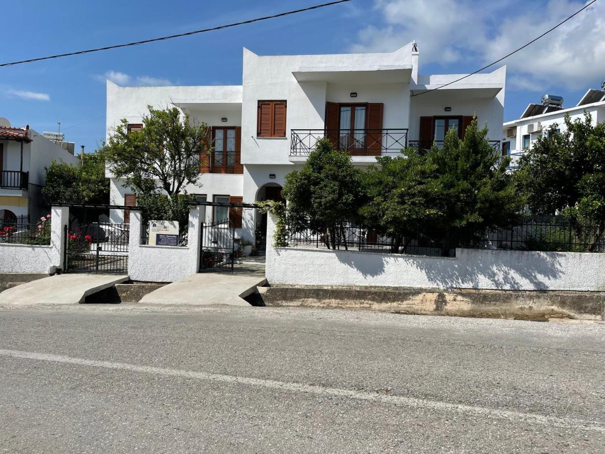 Karagiozos Studios & Apartments Skopelos Town Exterior photo