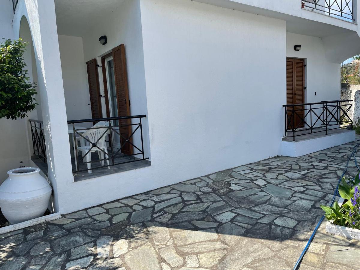 Karagiozos Studios & Apartments Skopelos Town Exterior photo